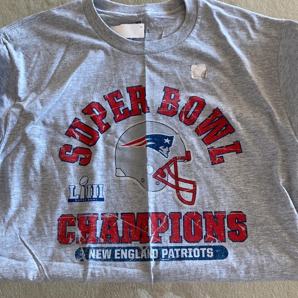 New with tag New England Patriots NFL official shirt by Fanatics